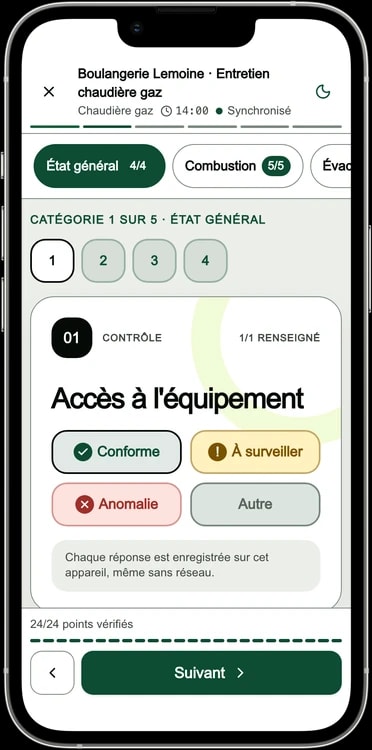 Points de contrôle d'une attestation d'entretien cochés sur le téléphone, pendant l'intervention