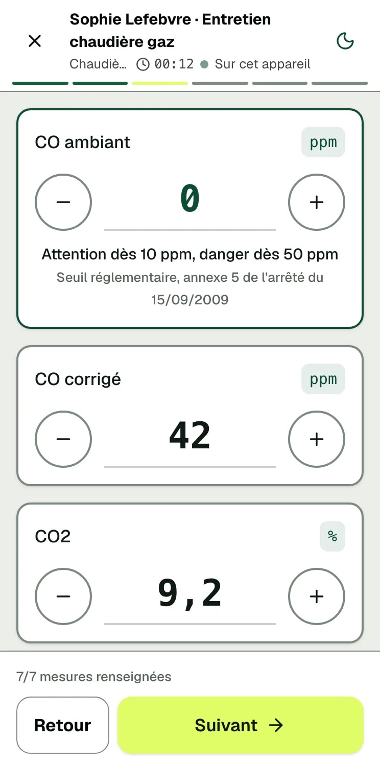 Écran réel : saisie des mesures de combustion avec leur unité, et le seuil du CO ambiant
